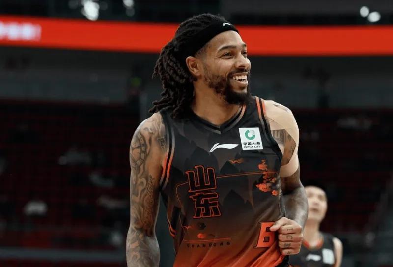 世界杯比赛在线观看平台-山东输广州！全场狂铁，克里斯情绪失控，徐昕统治级发挥！